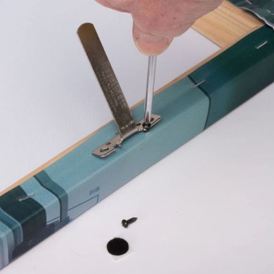 PIE METALICO EASEL MATE™ NEGRO